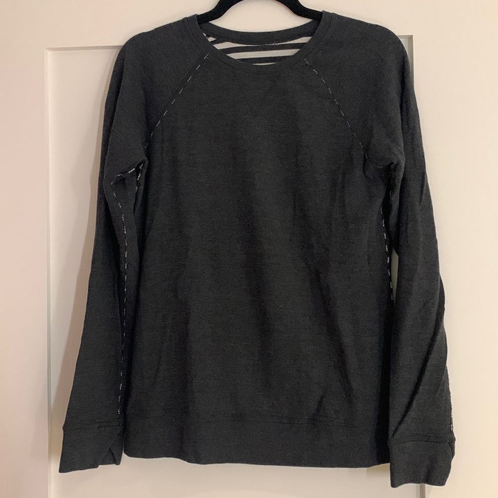 Lululemon dark grey/striped reversible long sleeve top, size 8